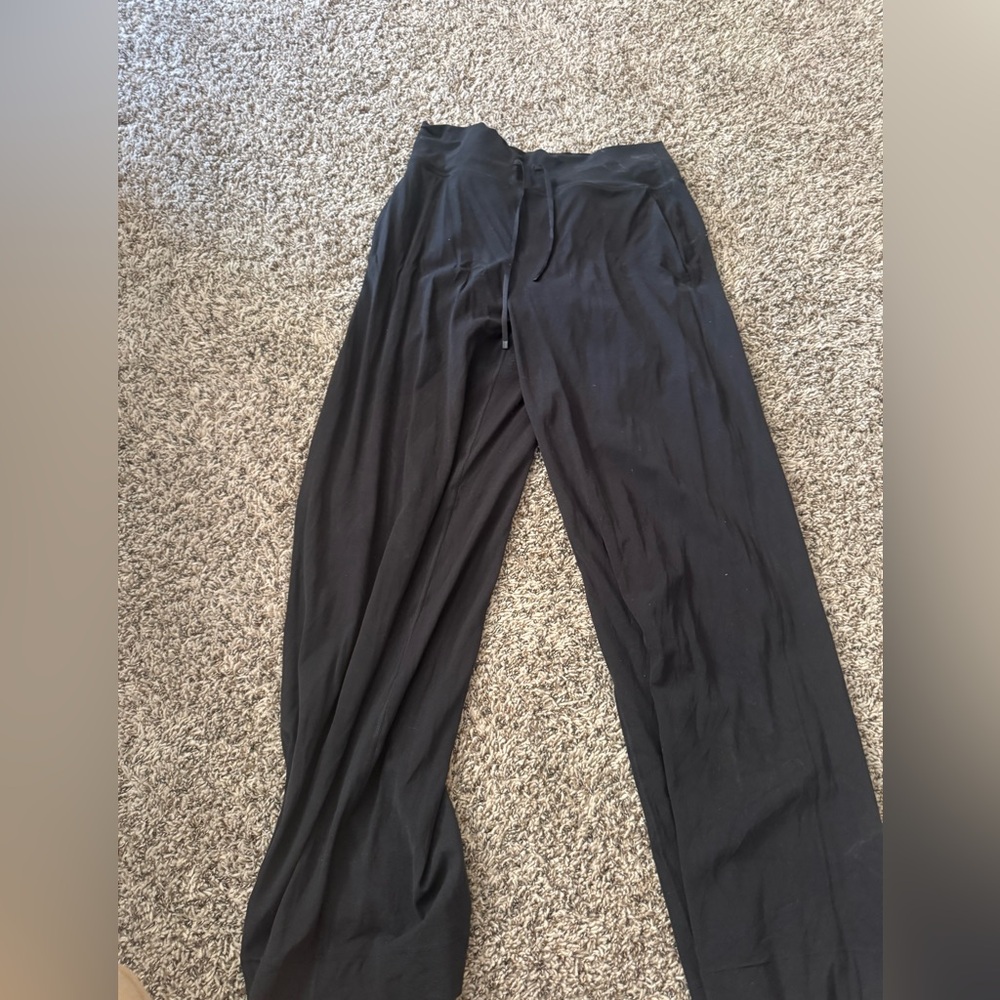 Lululemon groovey paints